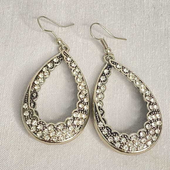 Teardrop Dangle Drop Earrings Silver Tone Tiny Clear Rhinestone Studded Pierced - Picture 1 of 10